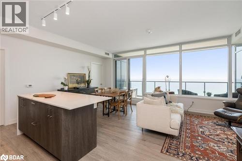 1926 Lake Shore Boulevard W Unit# 2307, Toronto, ON - Indoor Photo Showing Living Room