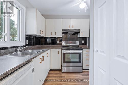 24 - 151 Bonaventure Drive, London East (East I), ON - Indoor Photo Showing Kitchen With Double Sink