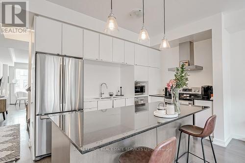 218 Huguenot Road, Oakville, ON - Indoor