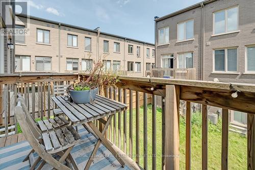 218 Huguenot Road, Oakville, ON - Outdoor With Exterior