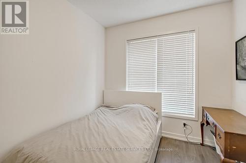 218 Huguenot Road, Oakville, ON - Indoor Photo Showing Bedroom