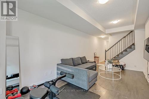 218 Huguenot Road, Oakville, ON - Indoor