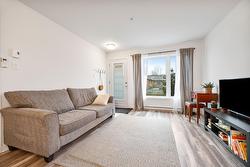 4526 Rue La Perrière  Longueuil (Saint-Hubert), QC J3Y 0W8