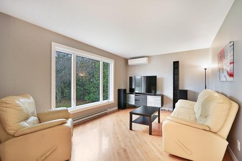 Salon - 1924 94E Avenue, Saint-Blaise-Sur-Richelieu, QC - Indoor Photo Showing Living Room