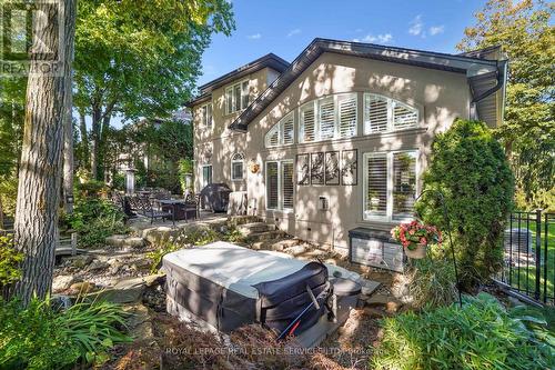 1091 Forestvale Drive, Burlington, ON - Outdoor