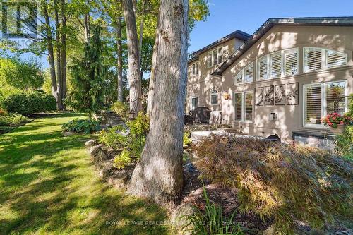 1091 Forestvale Drive, Burlington, ON - Outdoor