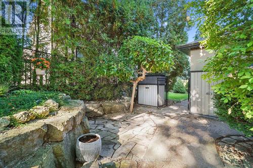 1091 Forestvale Drive, Burlington, ON - Outdoor
