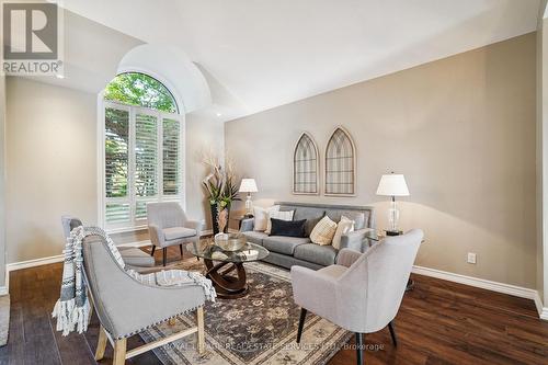 1091 Forestvale Drive, Burlington, ON - Indoor Photo Showing Living Room