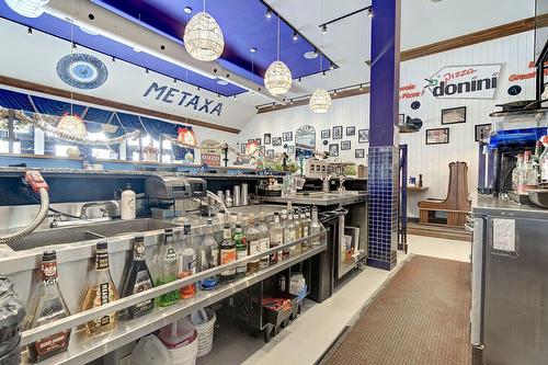 Commerce - 105F Av. Guindon, Saint-Sauveur, QC 