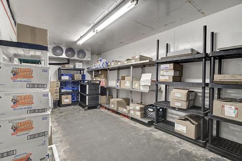 Commerce - 105F Av. Guindon, Saint-Sauveur, QC 