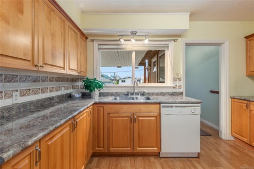 3964 11Th Ave, Port Alberni, BC 