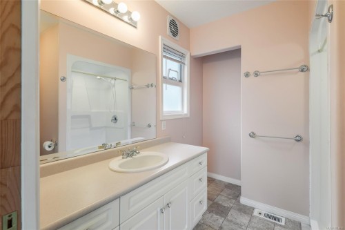 3964 11Th Ave, Port Alberni, BC 