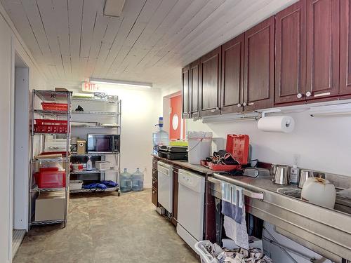 Cuisinette - 96Z Ch. De La Chapelle, Saint-Sulpice, QC - Indoor Photo Showing Kitchen