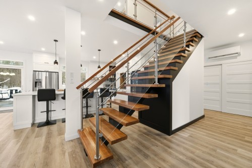 Escalier - 7100Z 7E Rang, Drummondville, QC 
