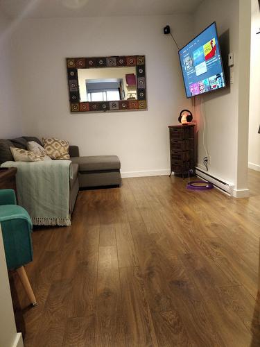 Salon - 2109  - 2113 Rue Villeray, Montréal (Villeray/Saint-Michel/Parc-Extension), QC - Indoor