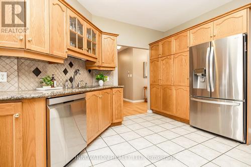 25 Kyle Avenue, Ottawa, ON - Indoor Photo Showing Kitchen With Stainless Steel Kitchen