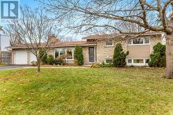 62 CRYSTAL BEACH DRIVE  Ottawa, ON K2H 5N1