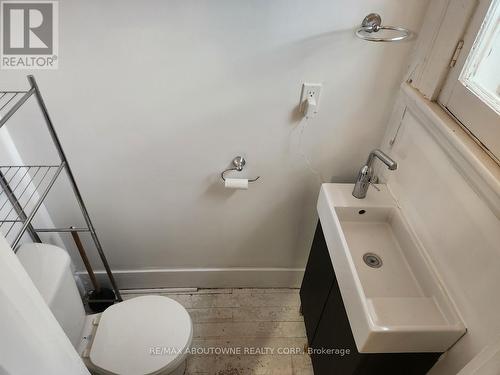 72 William Street, Hamilton, ON - Indoor Photo Showing Bathroom