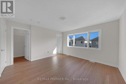 16 Prudhoe Terrace, Barrie, ON - Indoor Photo Showing Other Room