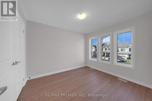 16 Prudhoe Terrace, Barrie, ON - Indoor Photo Showing Other Room