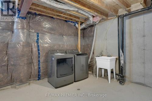 16 Prudhoe Terrace, Barrie, ON - Indoor Photo Showing Laundry Room