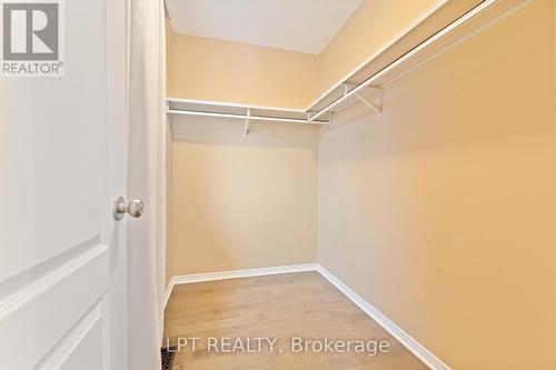 213 Idlewild Private, Ottawa, ON - Indoor With Storage