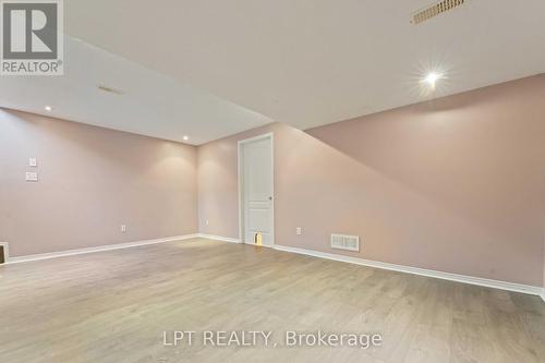 213 Idlewild Private, Ottawa, ON - Indoor Photo Showing Other Room