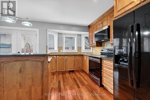 Kitchen - 1475 York Mills Drive, Ottawa, ON - Indoor Photo Showing Kitchen