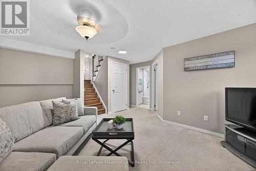 1 Draper Crescent, Barrie (Painswick North), ON - Indoor Photo Showing Living Room