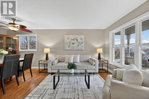 1 Draper Crescent, Barrie (Painswick North), ON - Indoor Photo Showing Living Room