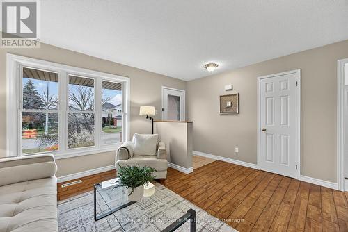 1 Draper Crescent, Barrie (Painswick North), ON - Indoor Photo Showing Living Room