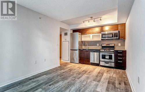 712E - 36 Lisgar Street, Toronto, ON - Indoor Photo Showing Kitchen With Stainless Steel Kitchen
