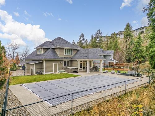 152 Lost Creek Court, Kelowna, BC - Outdoor