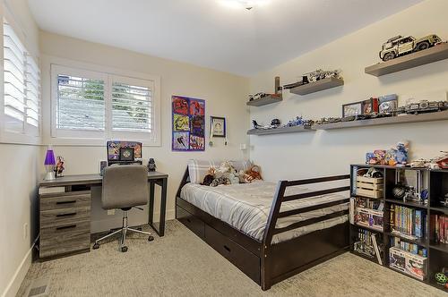 152 Lost Creek Court, Kelowna, BC - Indoor Photo Showing Bedroom