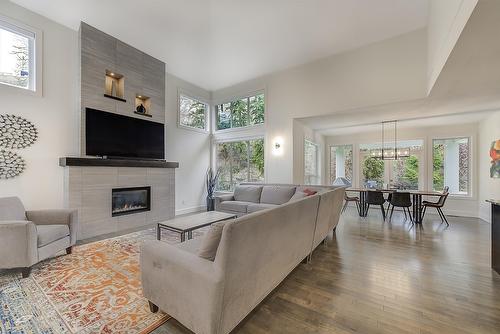 152 Lost Creek Court, Kelowna, BC - Indoor Photo Showing Living Room With Fireplace
