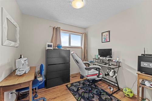 175 Ponderosa Avenue, Logan Lake, BC - Indoor Photo Showing Office