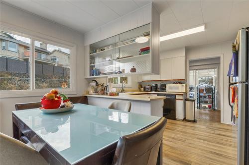 3600 37 Avenue, Vernon, BC - Indoor Photo Showing Dining Room