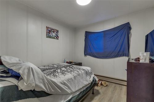 3600 37 Avenue, Vernon, BC - Indoor Photo Showing Bedroom