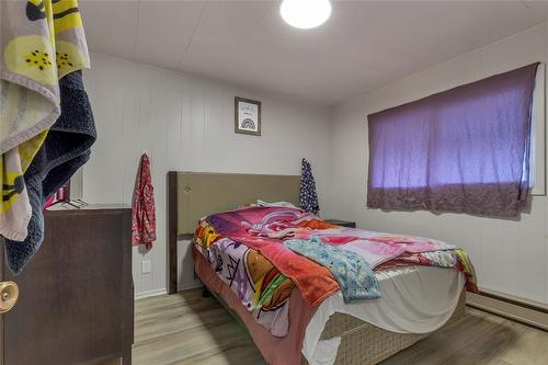 3600 37 Avenue, Vernon, BC - Indoor Photo Showing Bedroom