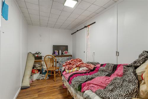 3600 37 Avenue, Vernon, BC - Indoor Photo Showing Bedroom
