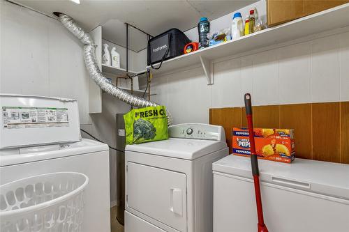 3600 37 Avenue, Vernon, BC - Indoor Photo Showing Laundry Room