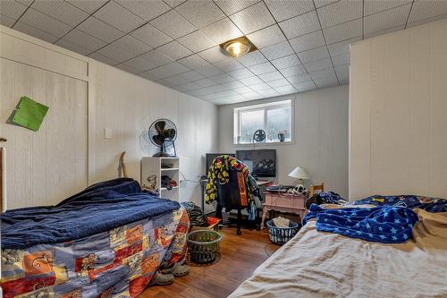 3600 37 Avenue, Vernon, BC - Indoor Photo Showing Bedroom