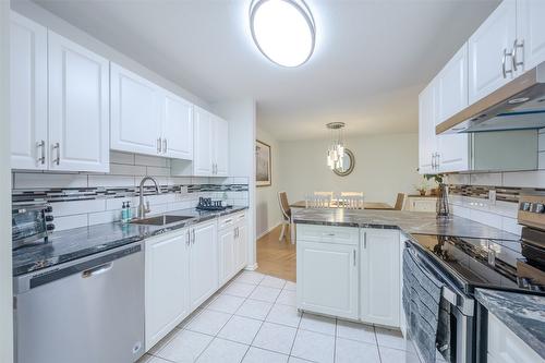 103-1820 Atkinson Street, Penticton, BC - Indoor Photo Showing Kitchen With Upgraded Kitchen