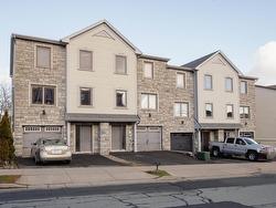 157 Transom Drive  Halifax, NS B3M 4T6