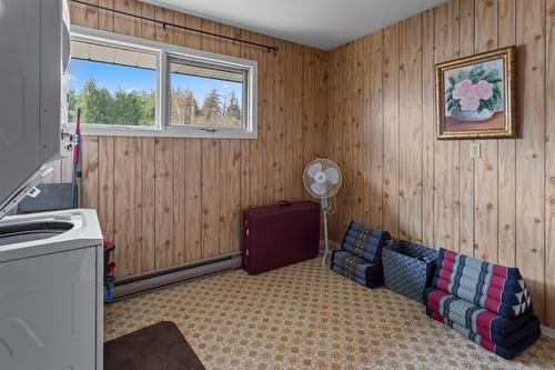 1629 Ainsworth Avenue, Riondel, BC - Indoor