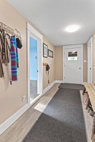 1629 Ainsworth Avenue, Riondel, BC - Indoor Photo Showing Other Room