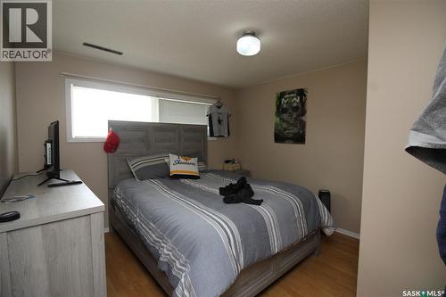 622 9Th Street W, Shaunavon, SK - Indoor Photo Showing Bedroom