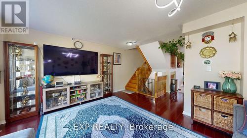 96 Conn Smythe Drive, Toronto, ON - Indoor