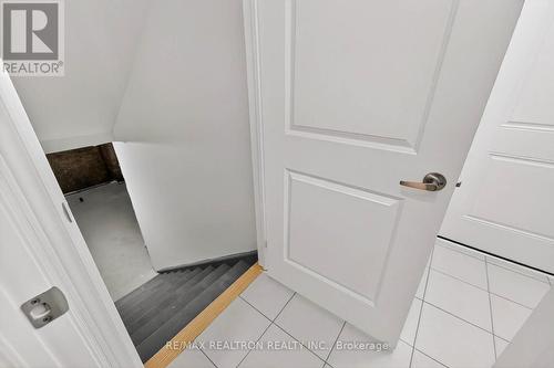 1 Wakefield Boulevard, Essa, ON - Indoor Photo Showing Other Room