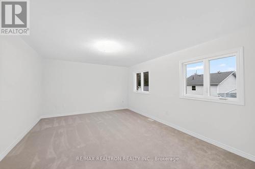 1 Wakefield Boulevard, Essa, ON - Indoor Photo Showing Other Room